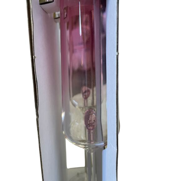 VIRAL Cupcakes & Cashmere Pink Heart Glass Champagne Flutes Set of 2 New - Picture 10 of 14